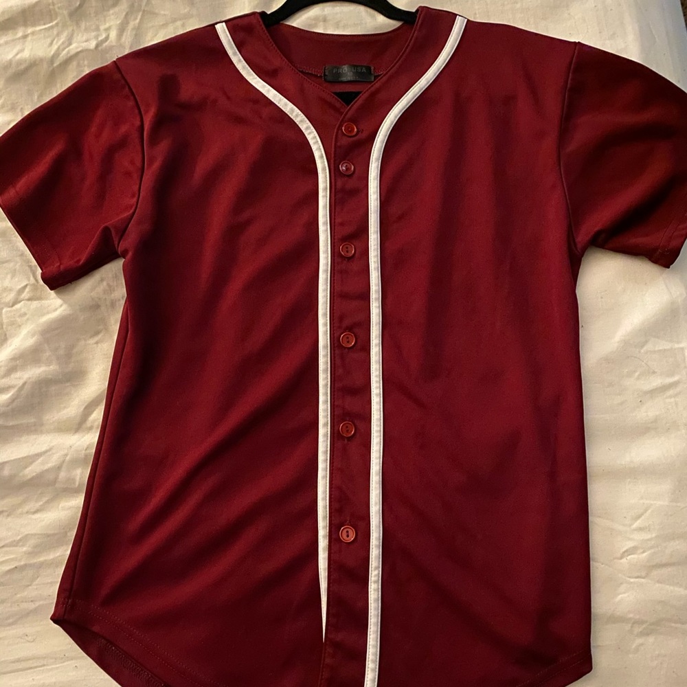 Maroon plain baseball jersey